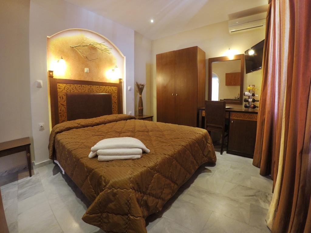 Mouse Island Aparthotel เปรามา ภายนอก รูปภาพ
